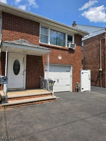 1371 Hamilton St, Elizabeth, NJ 07208