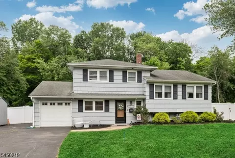 123 Oak St, Dover, NJ 07801