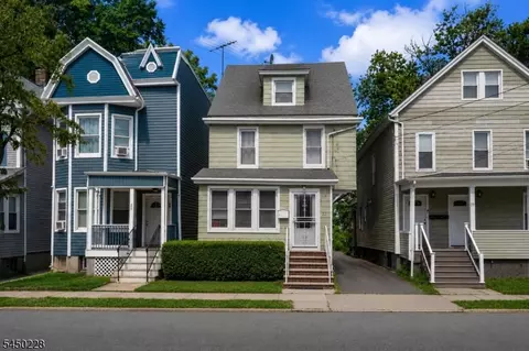 27 Cummings St, Irvington, NJ 07111