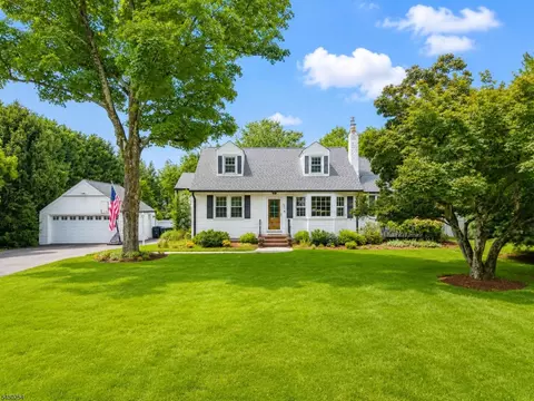 521 Sicomac Ave, Wyckoff, NJ 07481