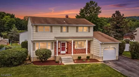 13 Ledgewood Rd, Flanders, NJ 07836