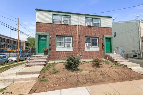 637 Myrtle St, Elizabeth, NJ 07202