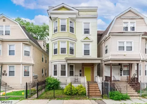 19 Grace St, Irvington, NJ 07111