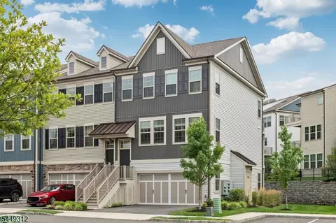14 Marigold Ct, Warren, NJ 07059