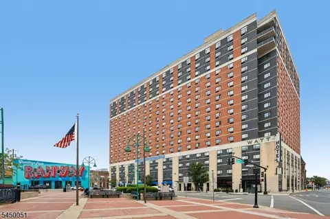 1 Carriage City Plz #1405, Rahway, NJ 07065