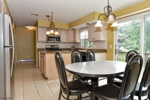 13 Bryan Ct, Wayne, NJ 07470 photo 10