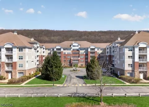 5213 Warrens Way #213, Wanaque, NJ 07465