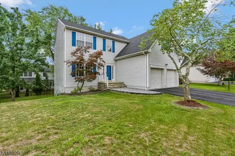 19 Heinrick Way, Bridgewater, NJ 08807