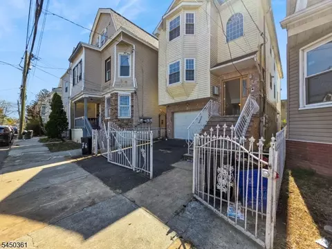 78 Beverly St, Newark, NJ 07108