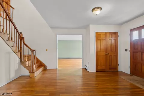 Entry Way - 47 E Cheryl Rd, Pine Brook, NJ 07058 photo 2 of 4