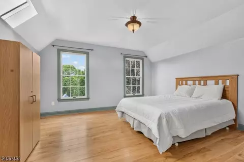 Bedroom - 38 Larsen Rd, Ringoes, NJ 08551 photo 4 of 6