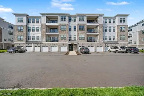 13 Whitney Ave #13, Morris Plains, NJ 07950