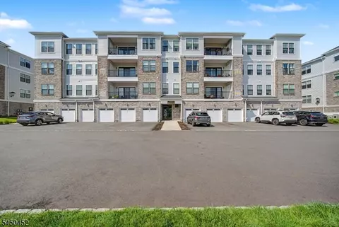 13 Whitney Ave #13, Morris Plains, NJ 07950