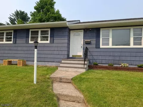 Exterior - 601 Clinton Ave, Plainfield, NJ 07063 photo 2 of 3