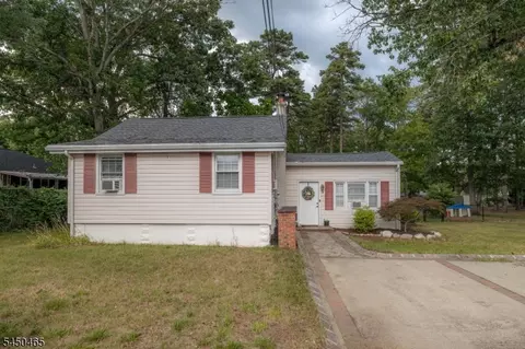 5 Clark St, Spotswood, NJ 08884