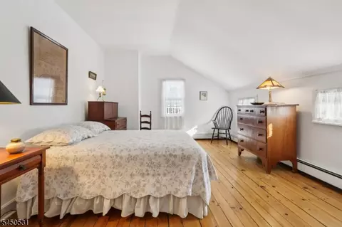Bedroom - 164 E Saddle River Rd, Saddle River, NJ 07458 photo 6 of 7