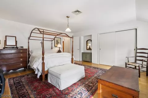 Bedroom - 164 E Saddle River Rd, Saddle River, NJ 07458 photo 3 of 7