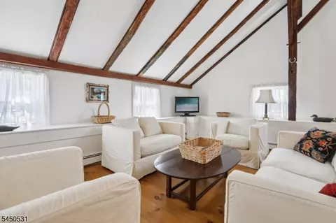 Living - 164 E Saddle River Rd, Saddle River, NJ 07458 photo 6 of 6