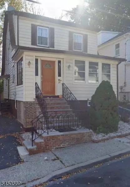 23 Ridgehurst Rd, West Orange, NJ 07052