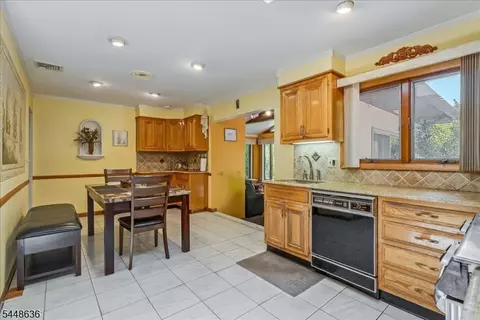 Kitchen - 95 Wendt Ln, Wayne, NJ 07470 photo 1 of 3