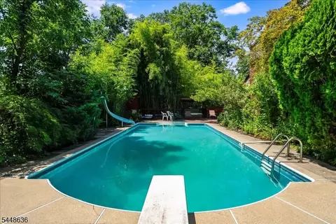 Exterior - 95 Wendt Ln, Wayne, NJ 07470 photo 3 of 4