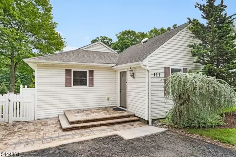 111 Milton Rd, Oak Ridge, NJ 07438