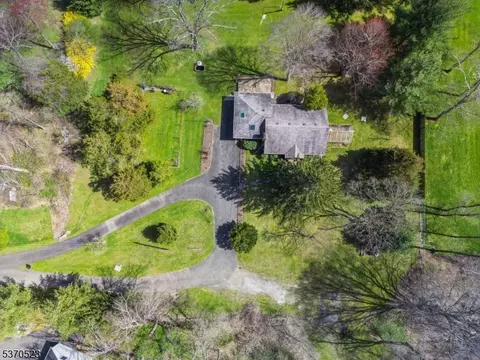 685 Shunpike Rd, Chatham Twp, NJ 07935