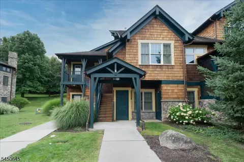 8 Maple Cres UNIT 21, Vernon, NJ 07462