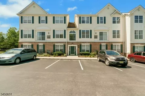 428 Lenape Ln, Phillipsburg, NJ 08865