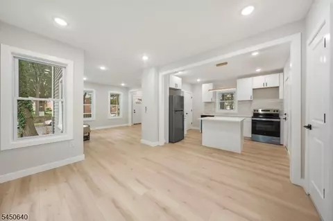 Entry Way - 806 E 2nd St, Plainfield, NJ 07062 photo 2 of 5