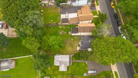 View/Area - 806 E 2nd St, Plainfield, NJ 07062 photo 1 of 7