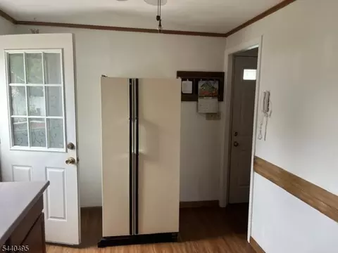 Entry Way - 412 2nd St, Middlesex, NJ 08846 photo 1 of 2