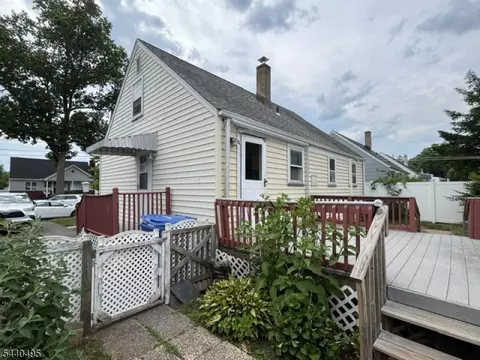 Exterior - 412 2nd St, Middlesex, NJ 08846 photo 3 of 4