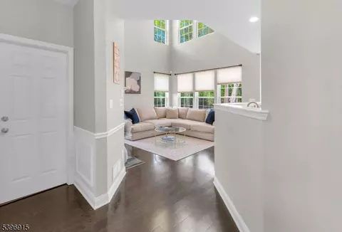 1 Captains Woods Rd, Readington Twp, NJ 08889