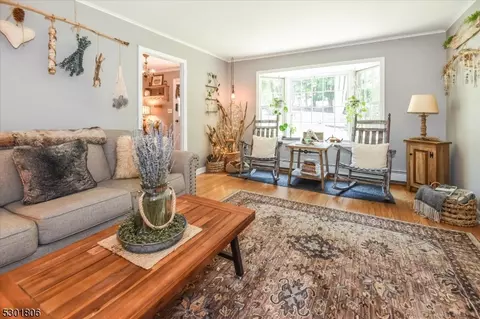 Living - 39 Circle Ave, Wayne, NJ 07470 photo 7 of 7