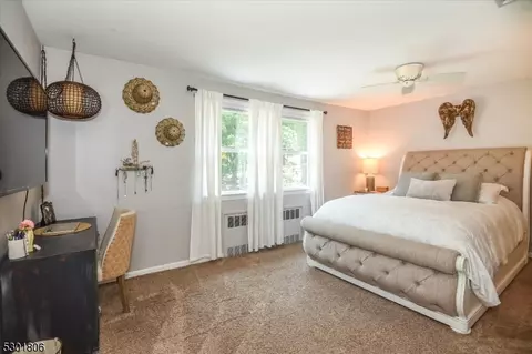 Bedroom - 39 Circle Ave, Wayne, NJ 07470 photo 2 of 3