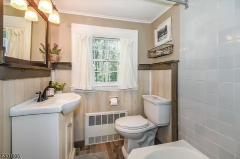 Bath - 39 Circle Ave, Wayne, NJ 07470 photo 3 of 3