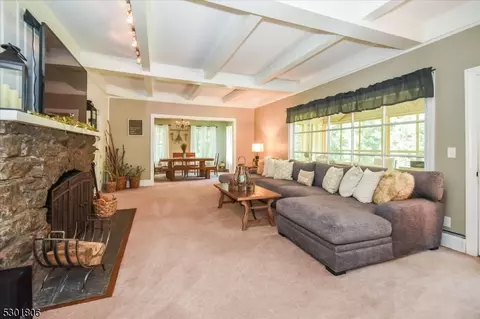 Living - 39 Circle Ave, Wayne, NJ 07470 photo 1 of 7
