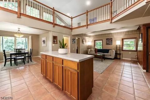 106 Poplar Grove Ter, West Milford, NJ 07480