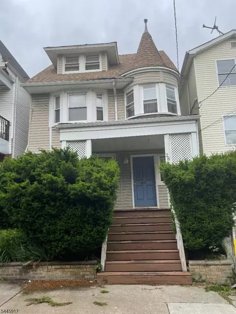 28 N 6th St, Newark, NJ 07107