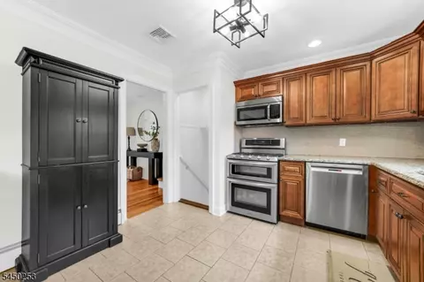 Other - 19 Andover Dr, Wayne, NJ 07470 photo 2 of 11