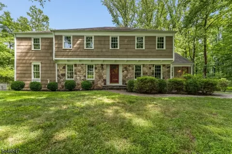 10 Campbells Brook Rd, Whitehouse Station, NJ 08889