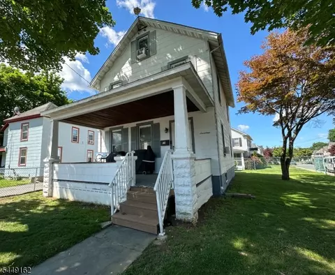 17 N Lincoln Ave, Washington, NJ 07882