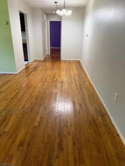 55 Gill Ln #25, Iselin, NJ 08830