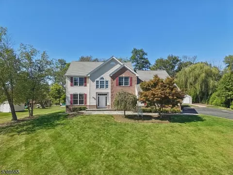 Exterior - 118 Junction Rd, Hampton, NJ 08827 photo 5 of 6