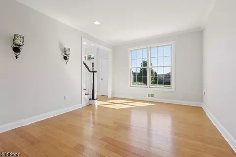 Living - 118 Junction Rd, Hampton, NJ 08827 photo 3 of 7