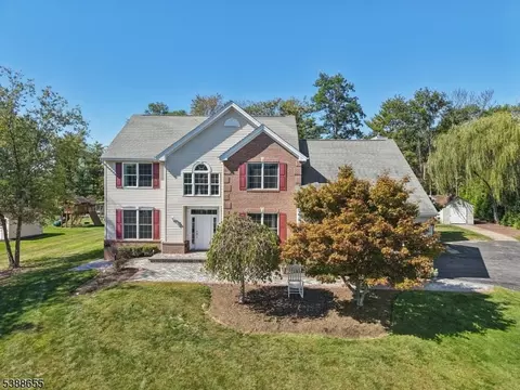 Exterior - 118 Junction Rd, Hampton, NJ 08827 photo 4 of 6