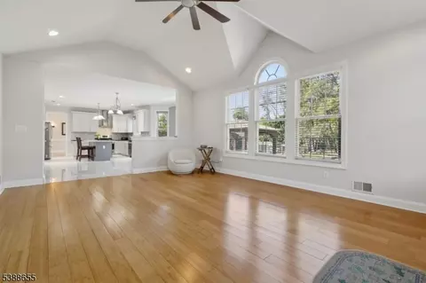 Living - 118 Junction Rd, Hampton, NJ 08827 photo 5 of 7