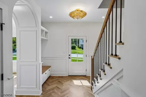 Entry Way - 8 Pine Tree Ter, Madison, NJ 07940 photo 3 of 7