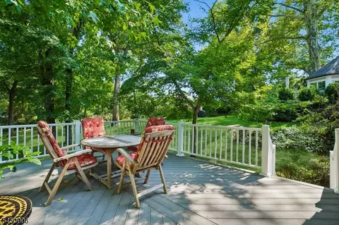 Exterior - 4 Kensington Rd, Madison, NJ 07940 photo 4 of 12
